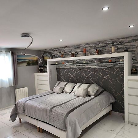 Villa Massenet Sarcelles Bagian luar foto