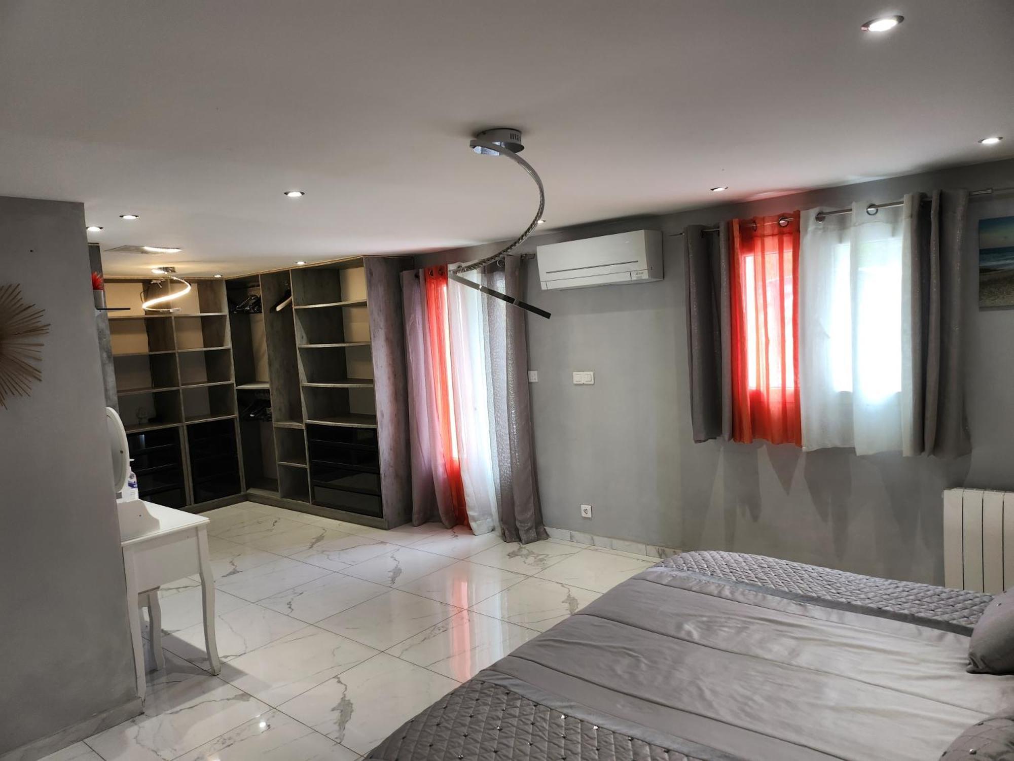 Villa Massenet Sarcelles Bagian luar foto